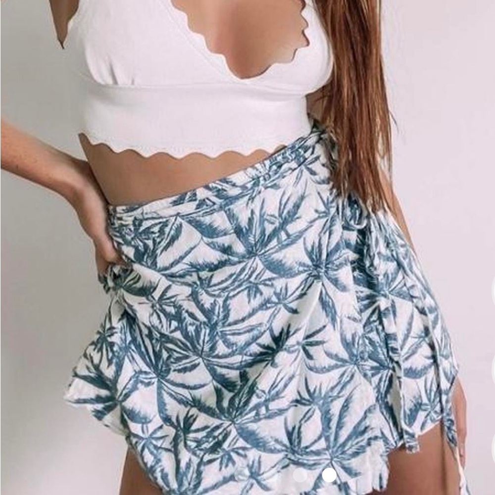 🌟 Urban Outfitters UO mini wrap skirt BDG